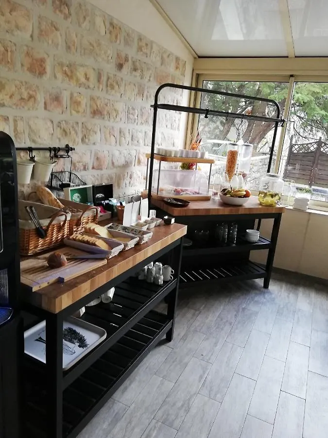 Logis Hotel & Restaurant Le Carnot Die