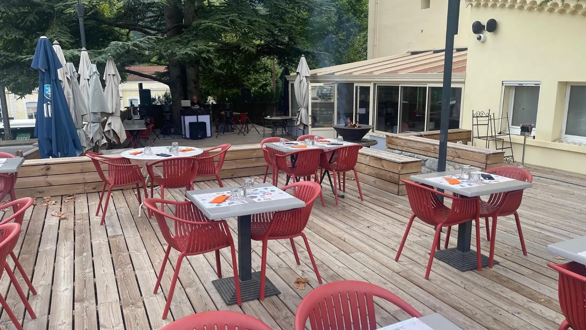 Logis Hotel & Restaurant Le Carnot Die